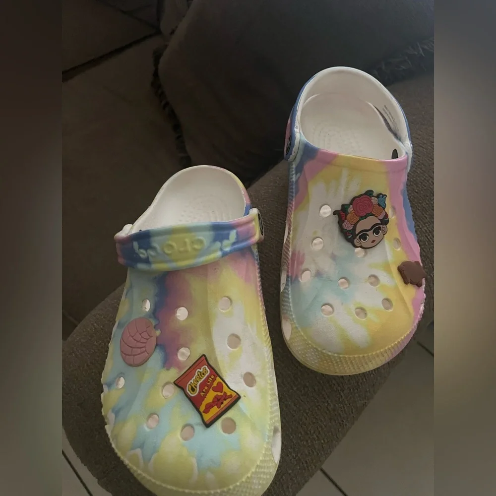 Pastel tie-dye women’s crocs - Picture 2 of 4